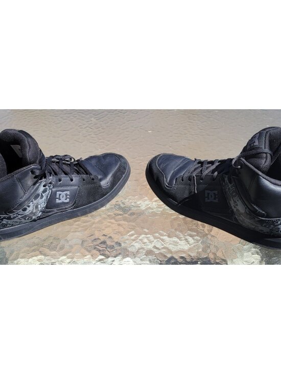 DC Cure Hi Top Skate Shoes  Men\'s size 13 Black